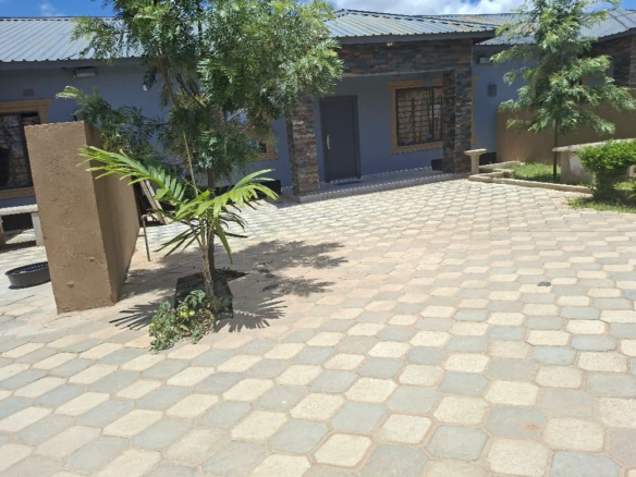 Chalala – 4×2 Bedroom Sem-detached houses