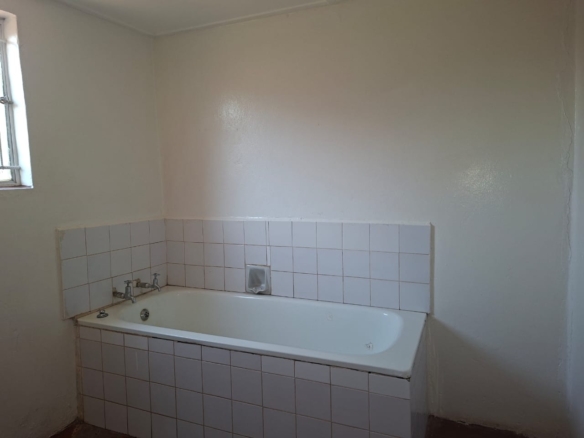 FOR RENT: AVONDALE