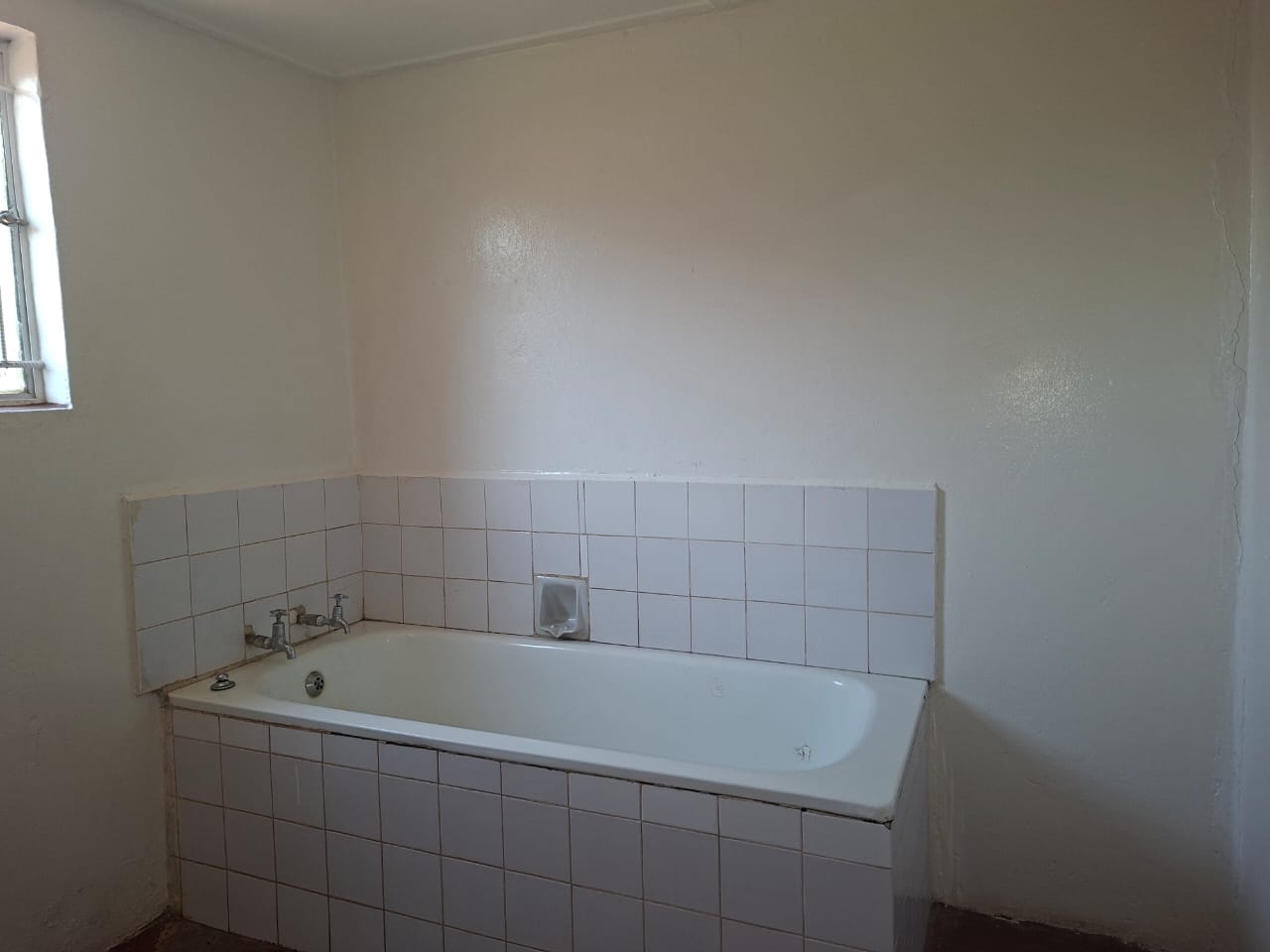 FOR RENT: AVONDALE