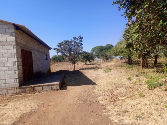 FOR SALE: MAKENI NEW FARMS