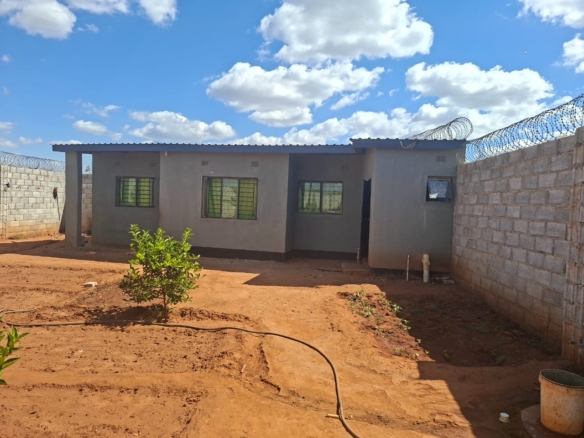 FOR SALE: MUNGULE