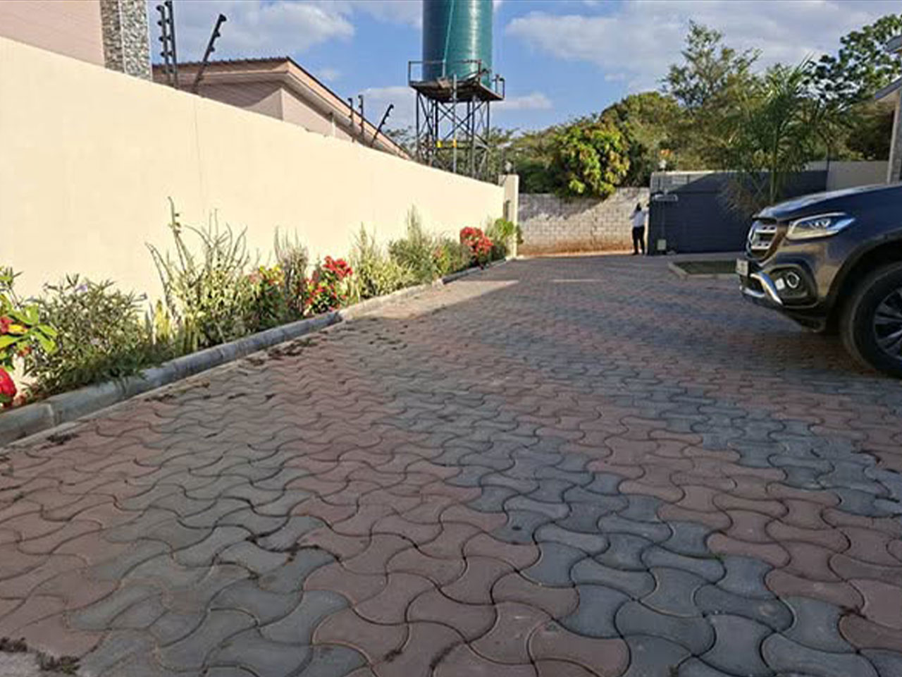 FOR RENT: IBEX HILL