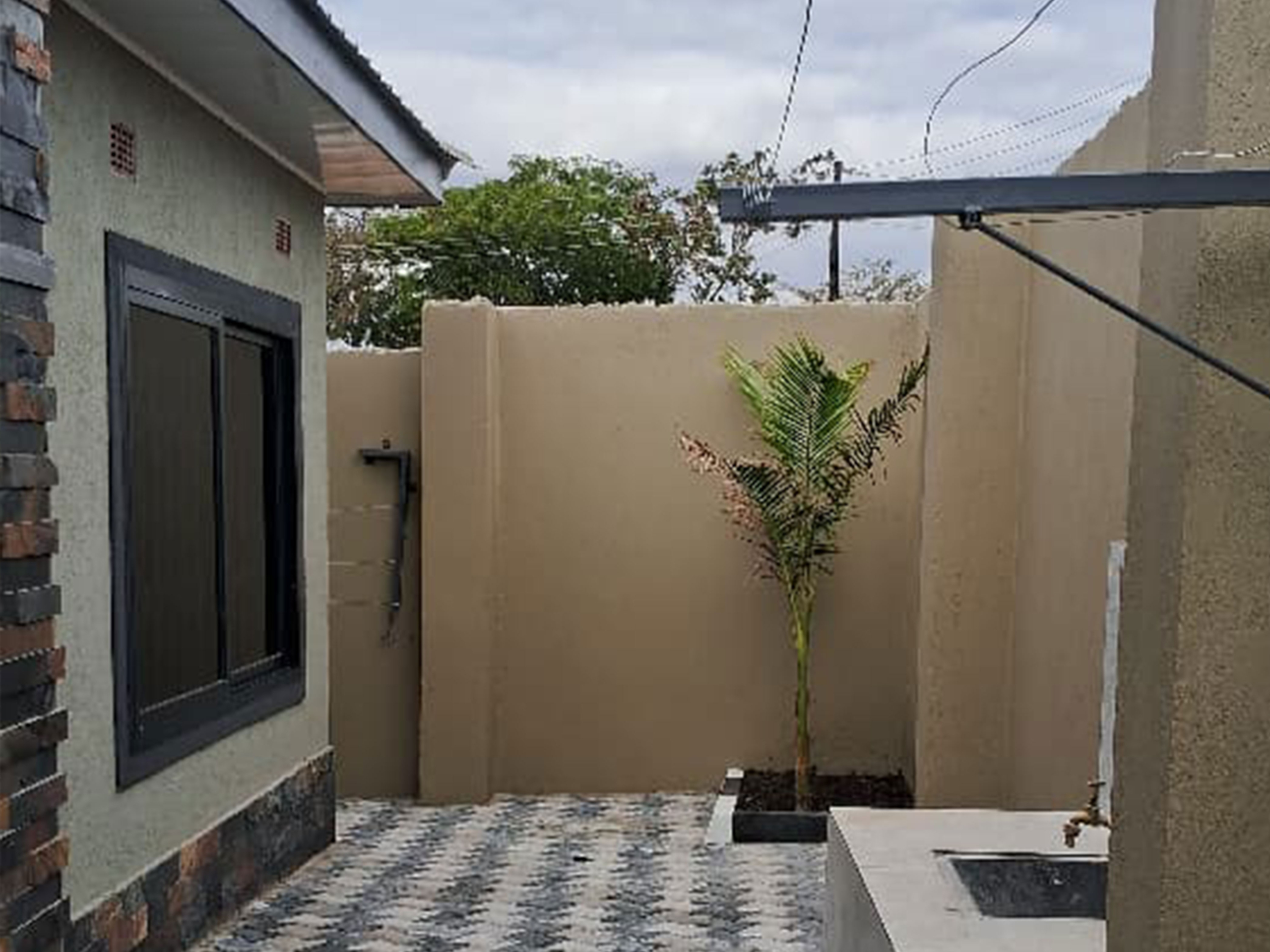 FOR RENT: NGWERERE