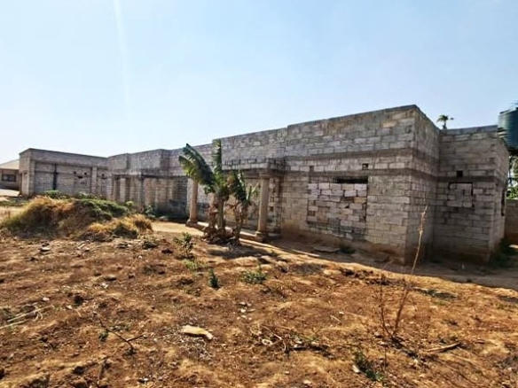 FOR SALE: MEANWOOD CHAMBA VALLEY